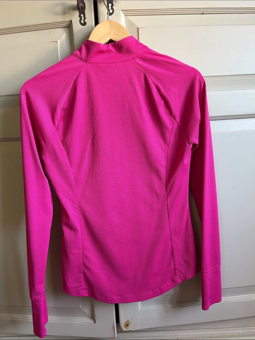 Tommy Bahama Racquet and Paddle bright pink 1/4 Zip Performance Top. Like new. S - Picture 9 of 10